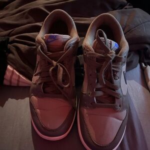 Nike women’s Brown Sneakers